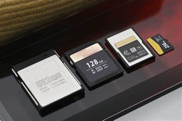 出售sandisk閃存卡，手機(jī)內(nèi)存卡：8Gb、16Gb、32Gb、64Gb、128Gb、256Gb